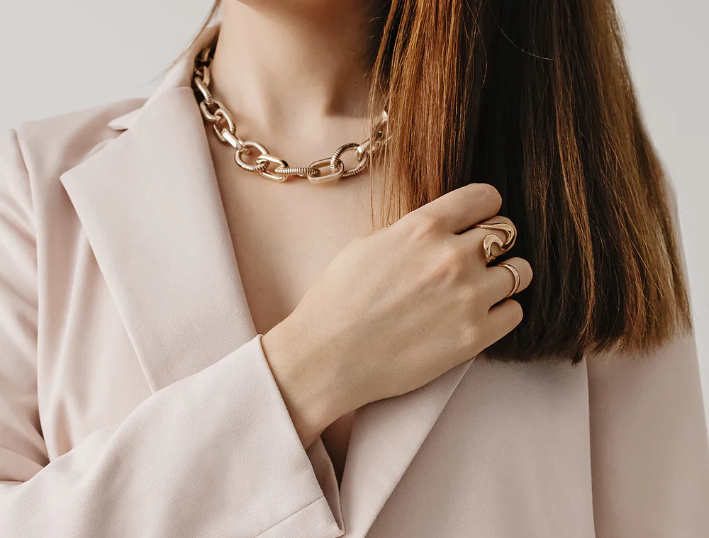 THE FASCINATING WORLD OF MODERN & STYLISH JEWELRY